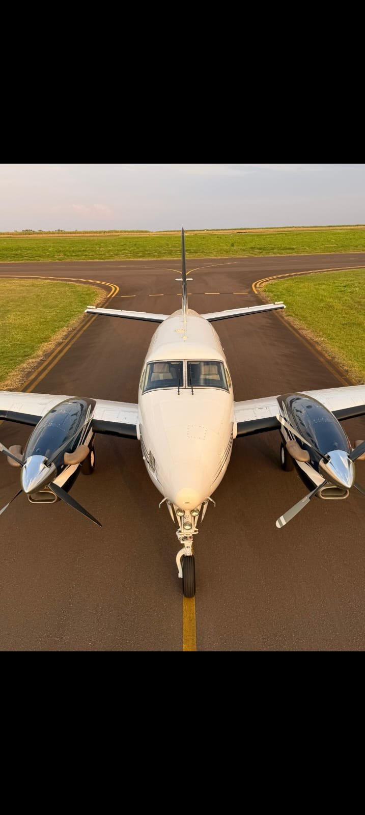 AERONAVE KING AIR C90 GTX 2010